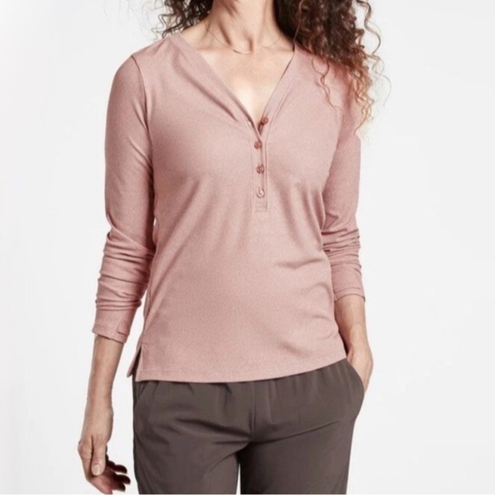 Athleta Long Sleeve V Neck Top Light Pink